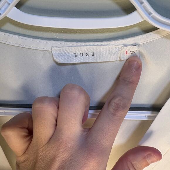 Lush White Semi-sheer 3/4 Sleeve V Neck Blouse Large Feminine Flowy Spring Light - Picture 8 of 10